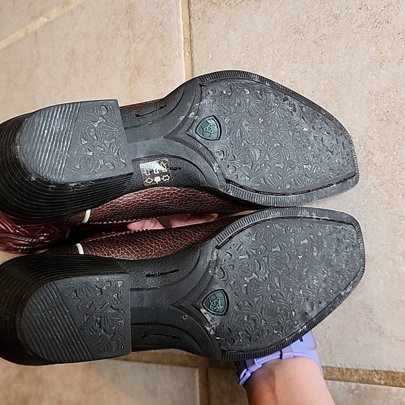 Ariat red and brown cowboy boots - Picture 8 of 8